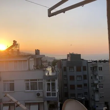 Apartman Evin Tamami-deniz Manzarali Saat Kulesine 500m
